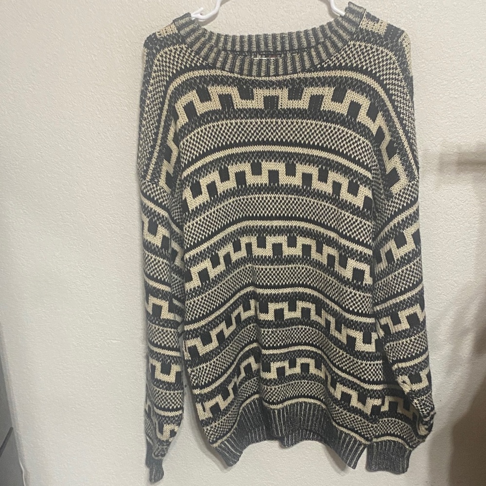 Straight from the 80’s GENERRA Black and Cream Knit Sweater